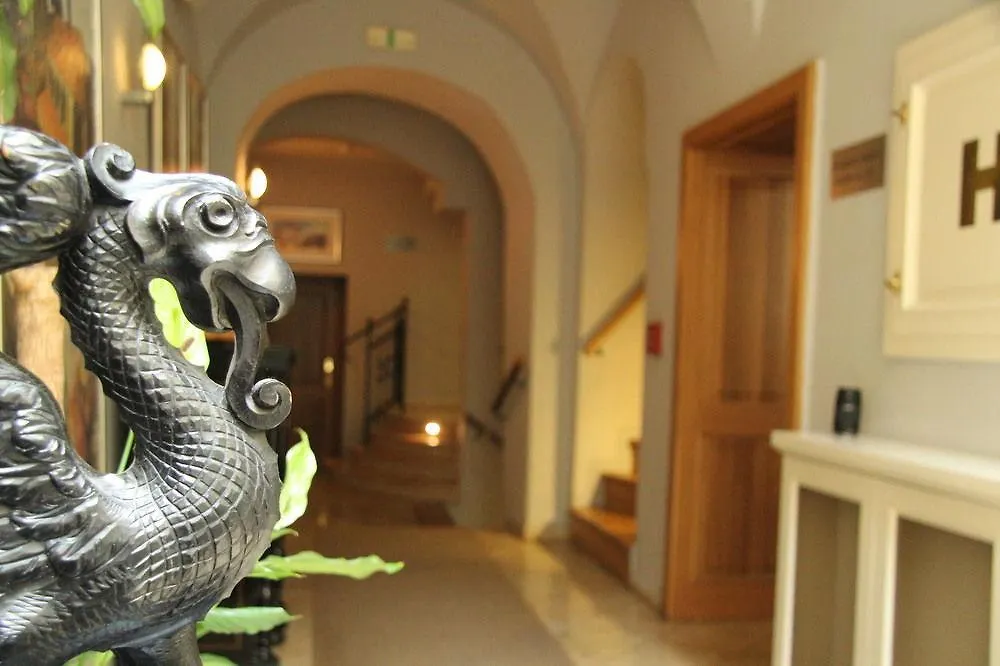 The Golden Wheel Hotel Praag Tsjechië