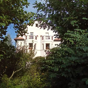 https://pension-baron-schoeneck.karlovyvary-hotels.com