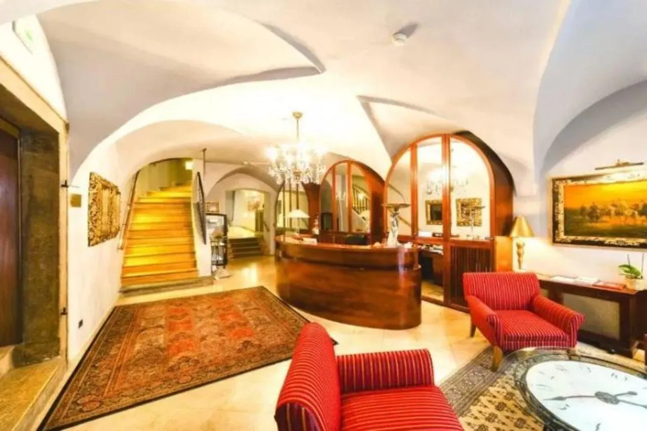 The Golden Wheel Hotel Praga