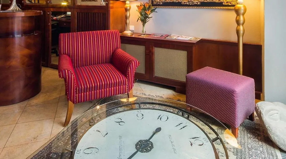 פראג The Golden Wheel Hotel