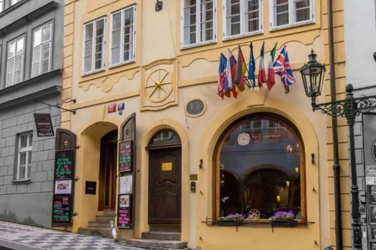 The Golden Wheel Hotel Prag